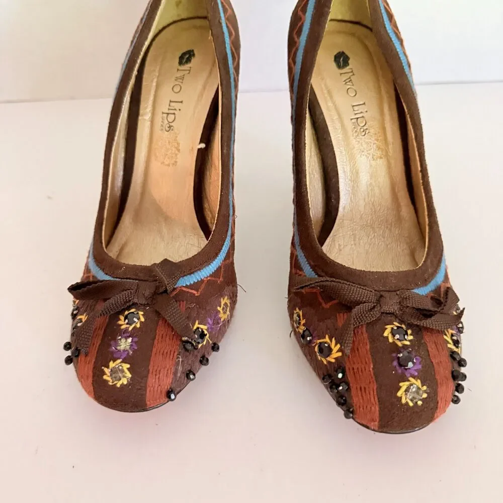 Two Lips, VTG Y2K Brown Round Toe Beaded Bow Pumps, 8 Boho Twee